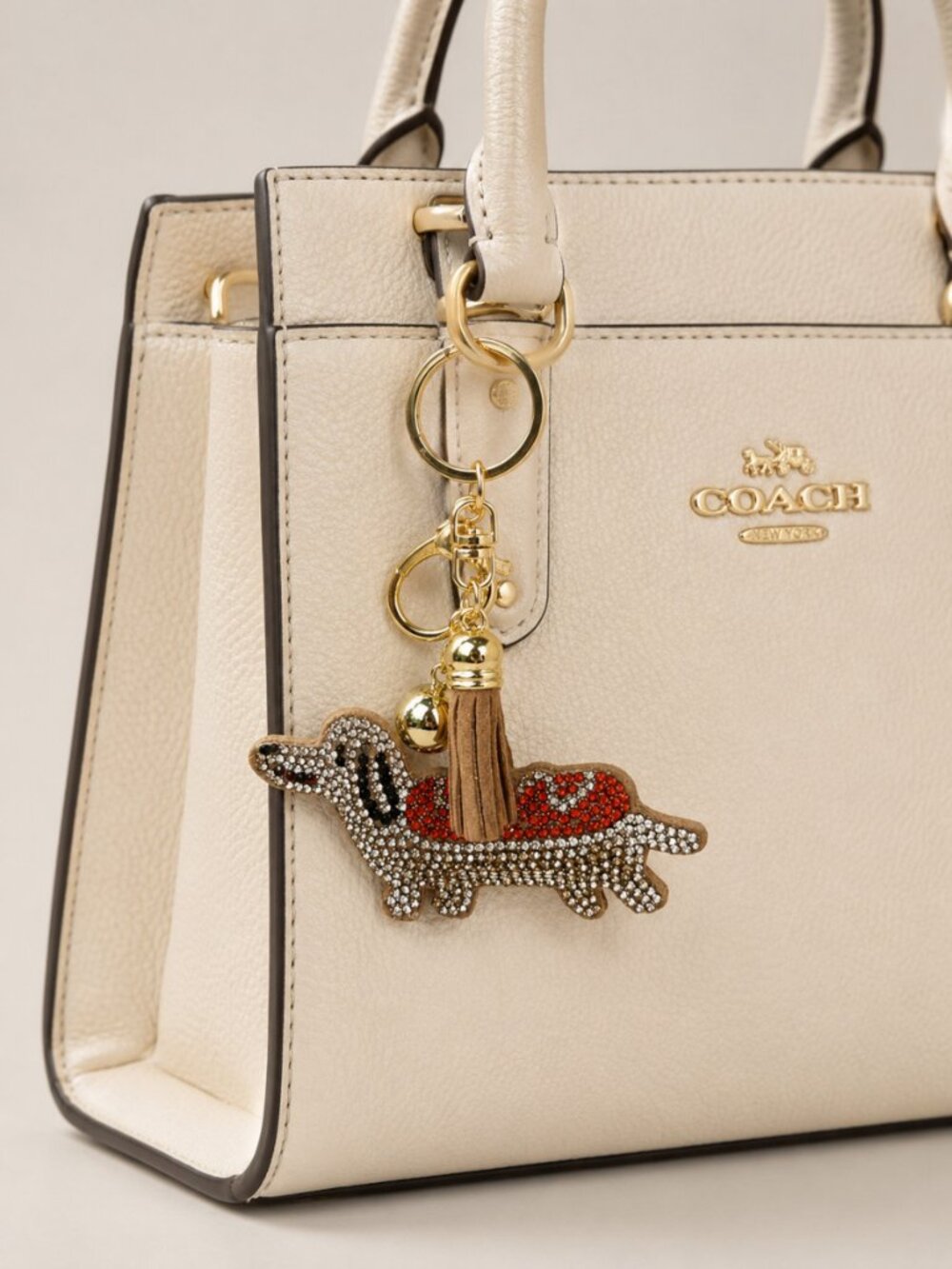 Juliet Crystal Avenue Rhinestone Dachshund Bag Charm Keychain Dust Bag NWT - Picture 4 of 5